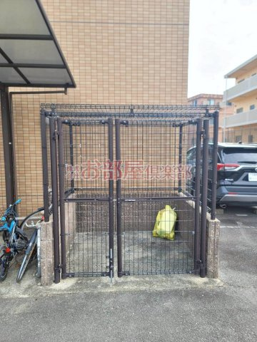 ルネス荒木一番館の駐車場|カースペースがあります