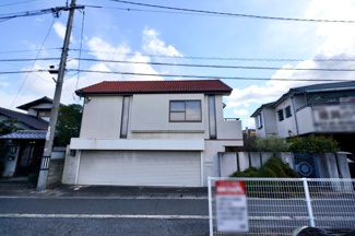 【周辺】 | 西側から東側を見た建物（解体予定）です。
