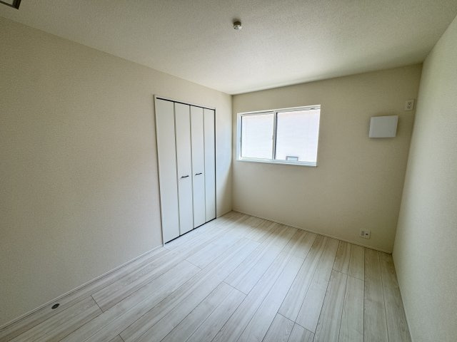 リナージュ前橋南町２丁目24-1期 　2号棟の洋室|2階洋室②です