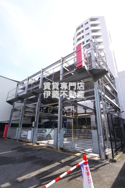 Gramercy Shiromi-doriの駐車場