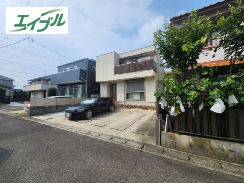 小牧市小木南３丁目　中古戸建の外観|旭化成ホームズの家、メーカー保証付き。
南西側道路・間口約１０ｍ。陽当たり良好。