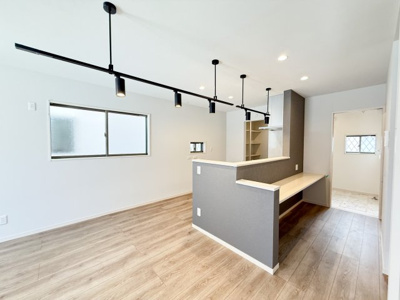 【ダイニング】