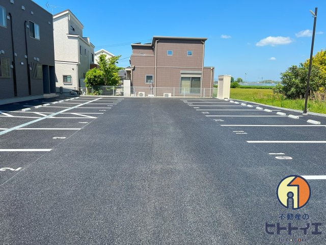 オラス平田の駐車場