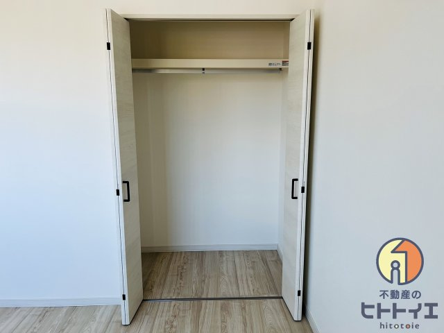 オラス平田の収納|洋室のクローゼットです