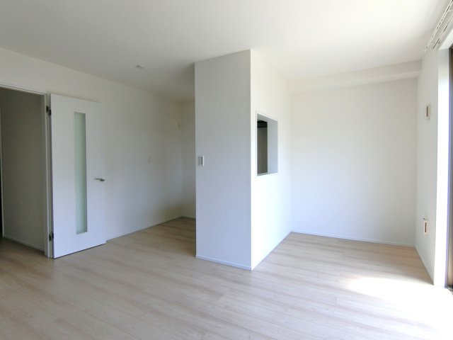 カーム一宮の居間・リビング