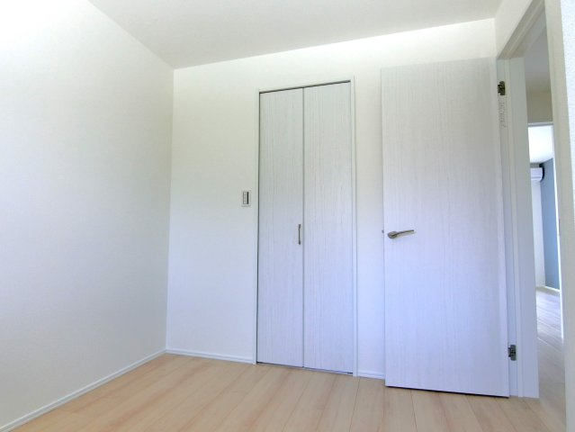 カーム一宮の洋室