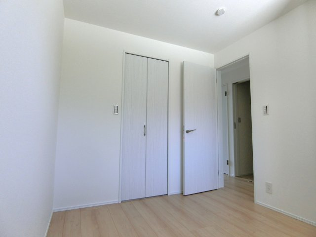 カーム一宮の洋室