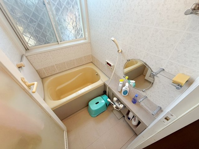 岸和田市尾生町2丁目　中古戸建の浴室