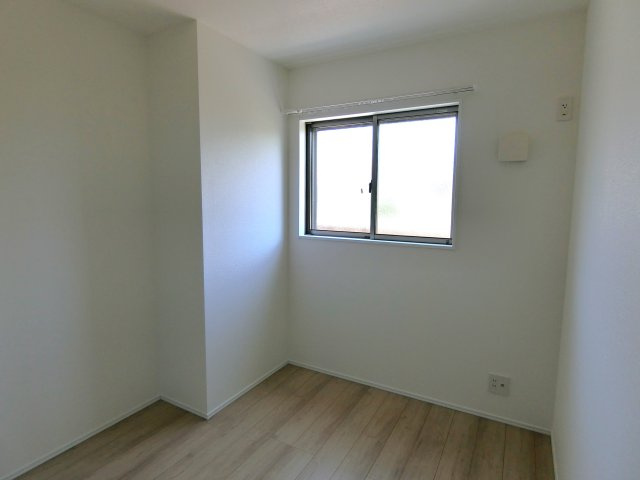 カーム一宮の洋室