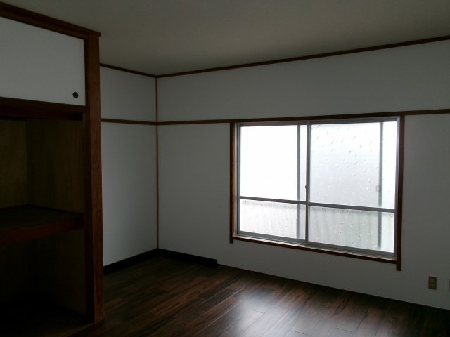 第１春陽マンションの洋室