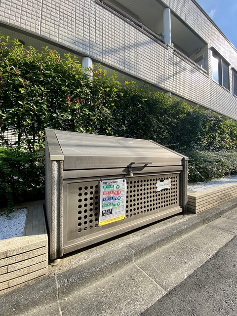 クレスト自由が丘のその他共用部分|★敷地内ゴミストッカー★