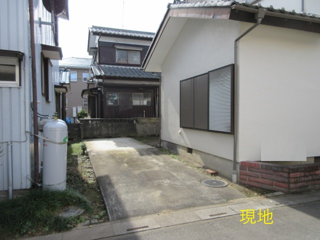 中古戸建　熊谷市別府2-94（リフォーム住宅）の駐車場
