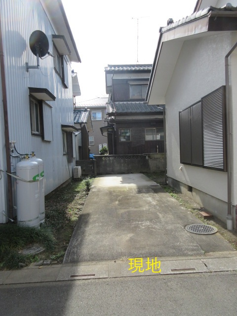 中古戸建　熊谷市別府2-94（リフォーム住宅）の駐車場