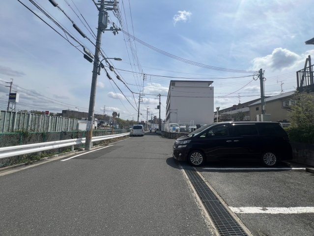 プリマベーラの周辺