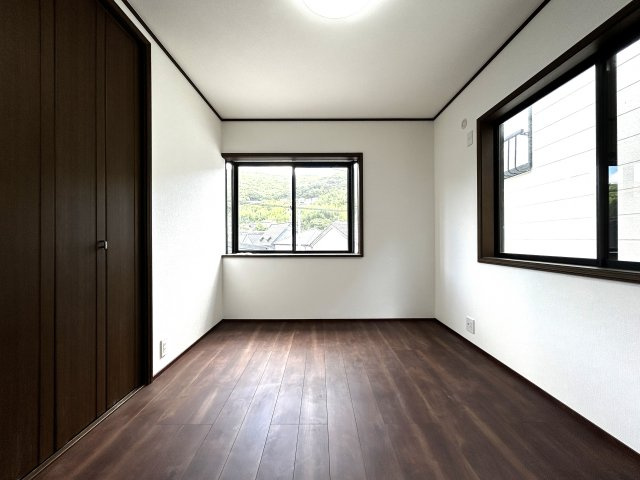 高知市神田　中古戸建ての洋室