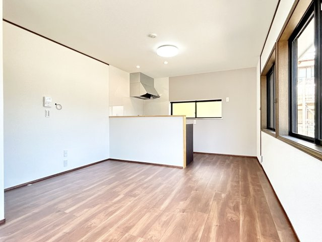 高知市神田　中古戸建ての居間・リビング