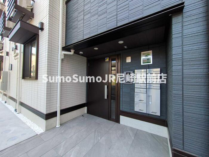 アグレアーブル立花のエントランス|ゆとりのあるエントランスです