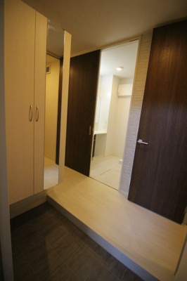 【玄関】 | D-roomメゾン空港通 | 102 玄関
