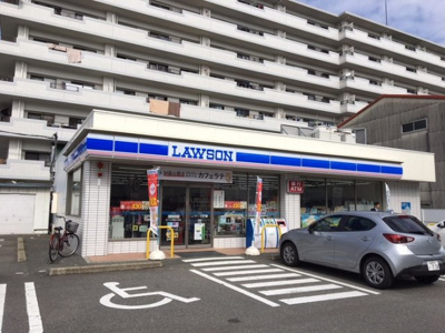 【周辺】 | D-roomメゾン空港通 | ローソン吉塚3丁目店 162ｍ