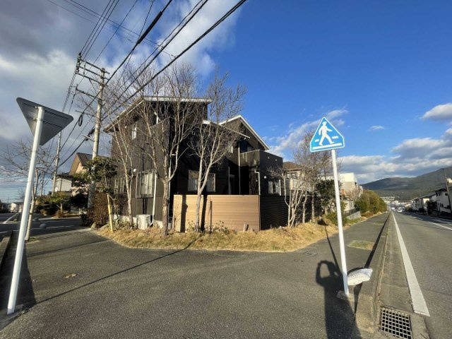 室見が丘１丁目　戸建の外観|油山と物件の写真