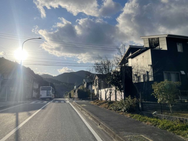 室見が丘１丁目　戸建の外観|飯盛山と物件の写真