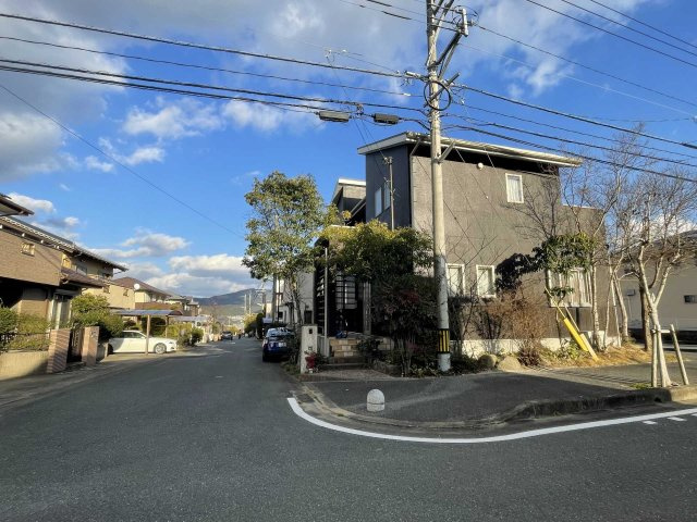 室見が丘１丁目　戸建の外観|油山と物件の写真