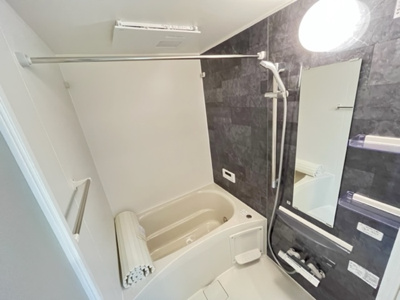 【浴室】 | 　ルシオル 鞘ヶ谷 | 落ち着いた空間のお風呂です