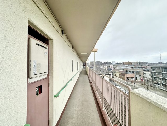 イーストキャッスル仙台のその他共用部分|住戸階廊下
