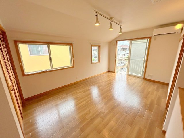 ココミカワヤの居間・リビング