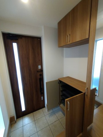 若宮２丁目戸建ての玄関