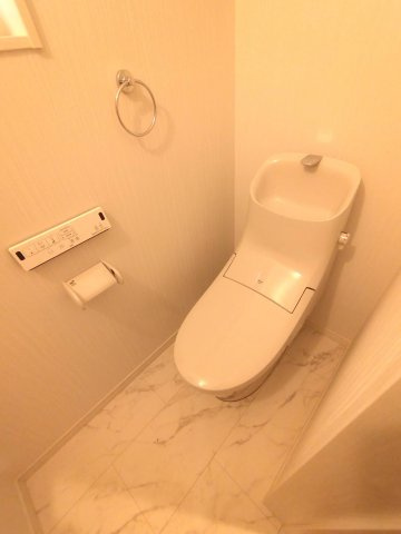 若宮２丁目戸建てのトイレ