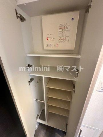 エスリードレジデンス大阪谷町ザ・マークスの玄関