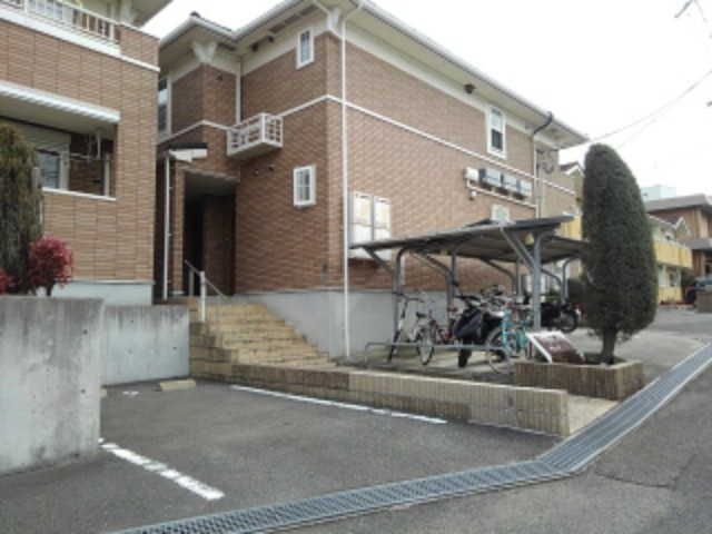 エスプワールの駐車場