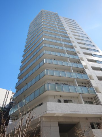 レグノ・グランデ一番町タワーの外観