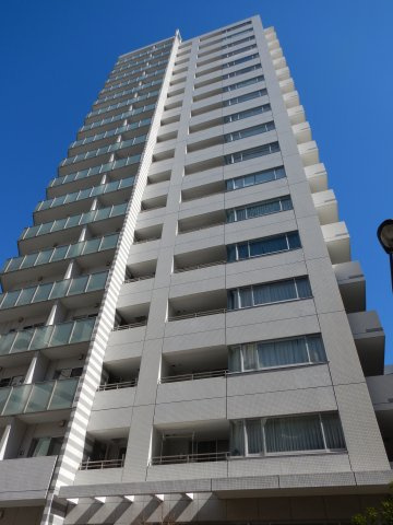 レグノ・グランデ一番町タワーの外観