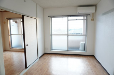 【洋室】 | 第2アゼリアハイツ | 6帖　エアコン