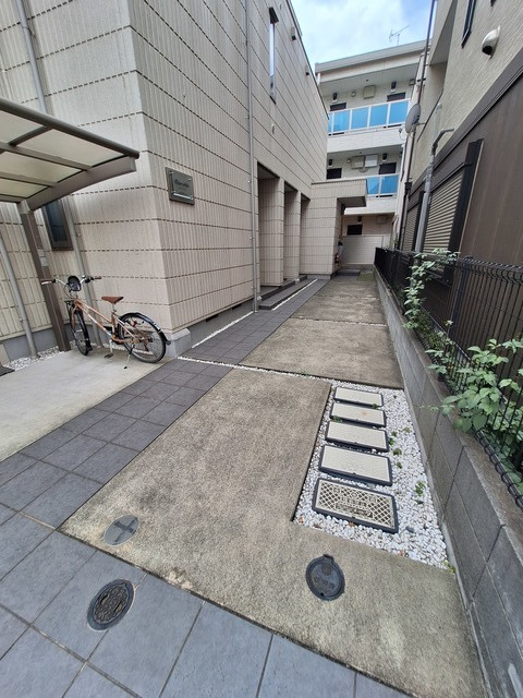 リバーアークのエントランス|エントランスアプローチ