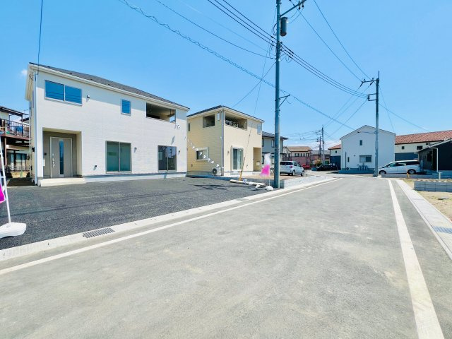 前橋市青柳町の前面道路含む現地写真|車の通りも少なく、駐車も楽々♪