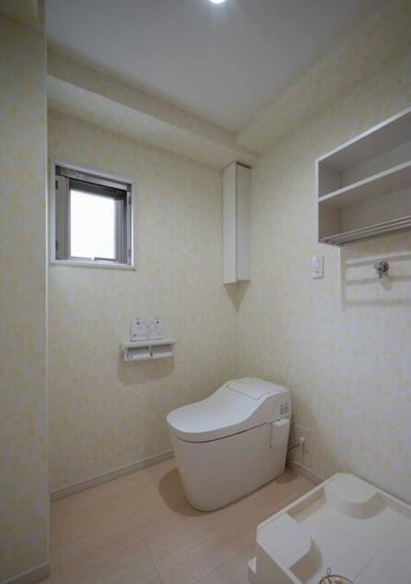 府中市若松町２丁目の賃貸マンションのトイレ