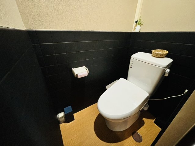 栃木県塩谷郡塩谷町　住居付き店舗のトイレ