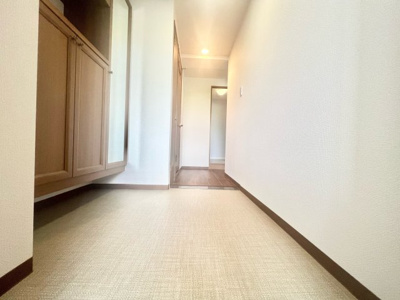 【玄関】 | パデシオン桃山南 | 《ローンの事やお家探しのご相談は（株）ゆいホームにお任せ下さい。ちょっとした疑問にも解りやすくお応えします。》お気軽にどうぞ(^^)/