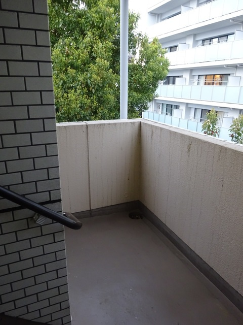【バルコニー】