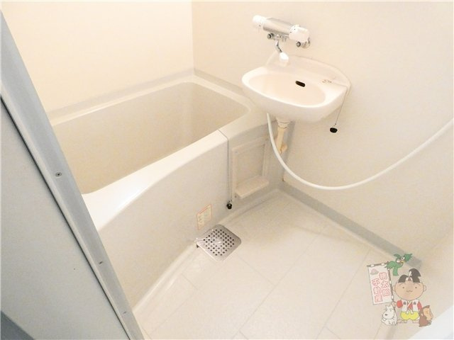 エステート富町の浴室