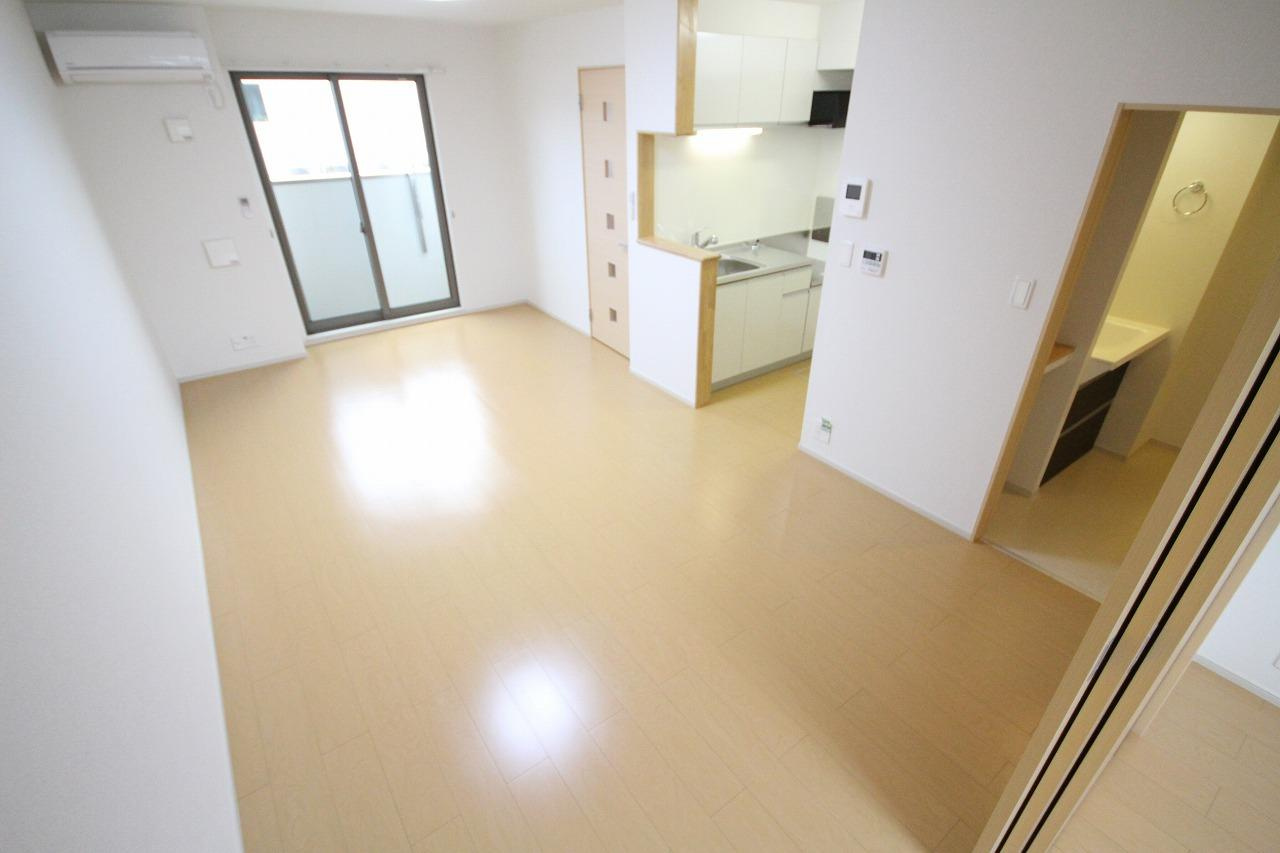 ランドロワ　クロレの居間・リビング|※お部屋により仕様が異なる場合があります※