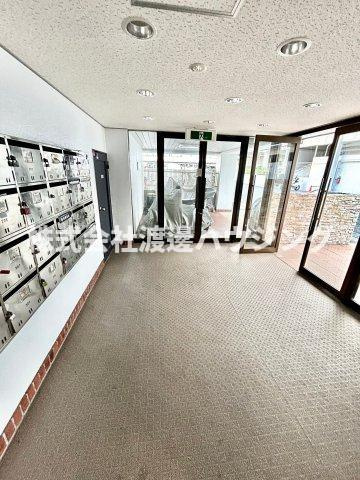 ラヴィオラ桃山台のエントランス