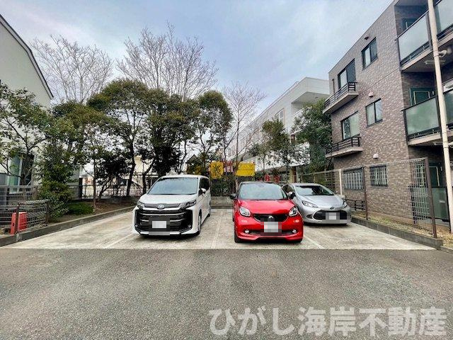 ドラゴンマンション湘南辻堂壱番館の駐車場|敷地内駐車場