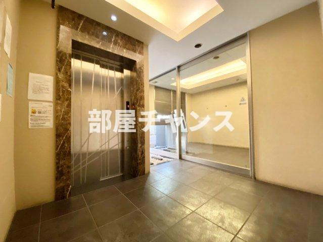 パルティール城西のロビー