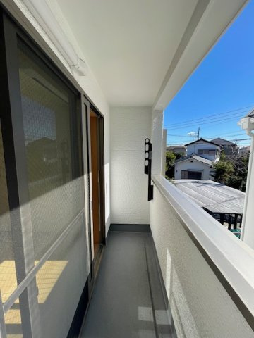 茅ヶ崎市美住町　中古戸建のバルコニー|宅配ボックス新規リフォーム完了！バルコニー