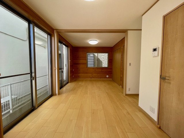 茅ヶ崎市美住町　中古戸建の洋室|新規リフォーム完了！10.6帖　洋室