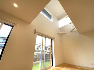  | 岩倉村松町　中古戸建【2023年1月築★４方道路★アイ工務店の注文建築】